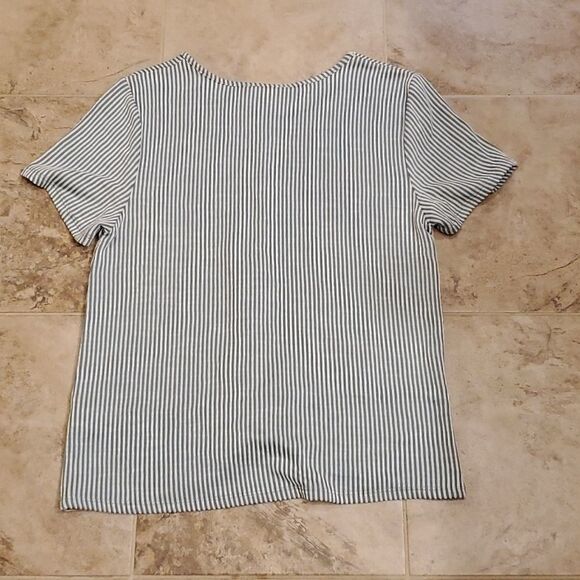 Exclusive One green and white striped twist front top - Picture 9 of 9